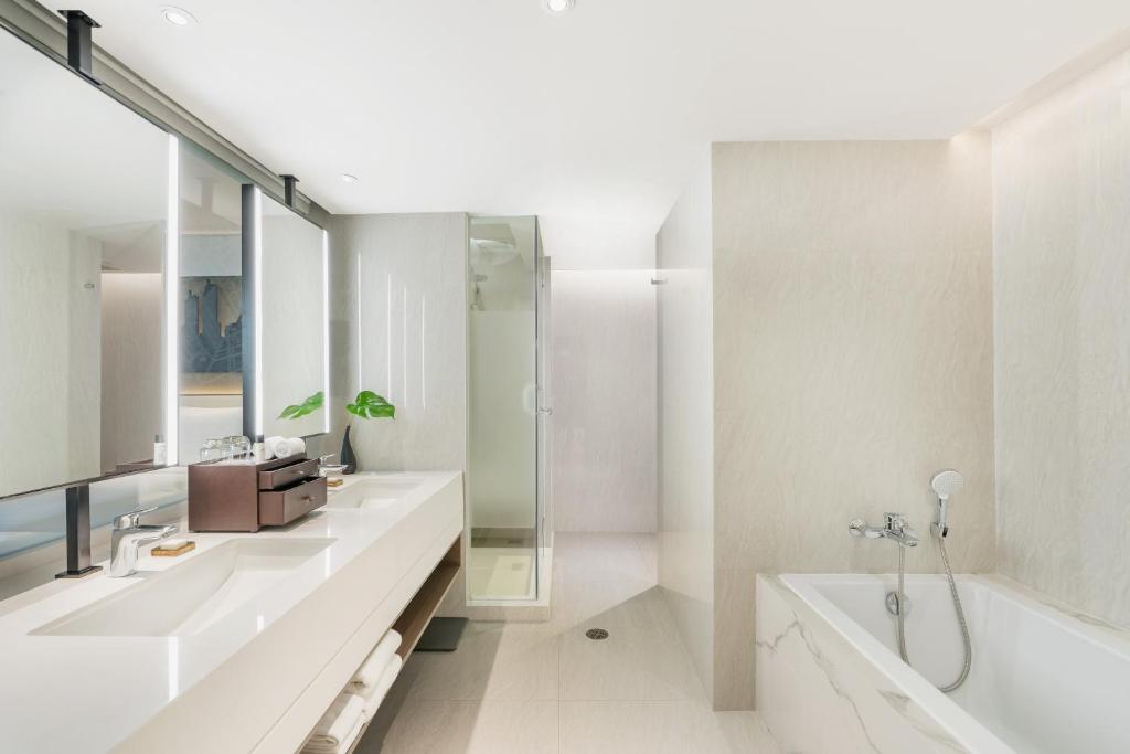 Pathumwan Princess Hotel - 15