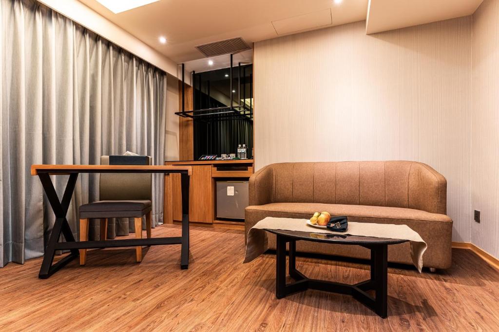 Fish Hotel Kaohsiung - Suite De Negocios (2 Adultos)