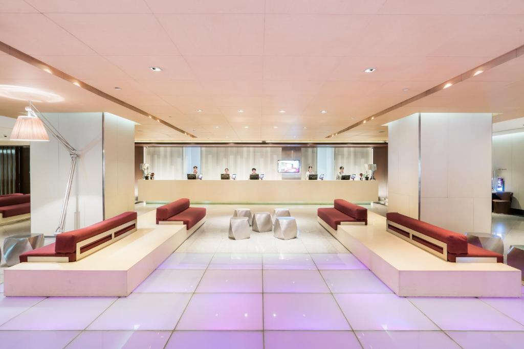 Posezení v ubytování Pathumwan Princess Hotel - SHA Extra Plus Certified