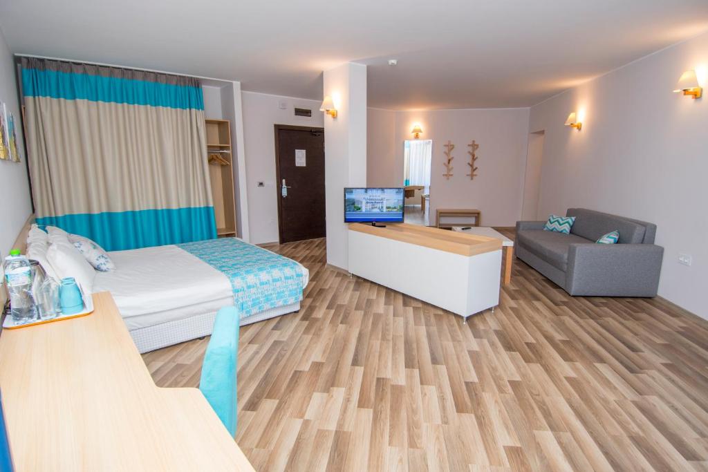 Nevis Resort & Aqua Park - All Inclusive - Junior Suite Con Balcón