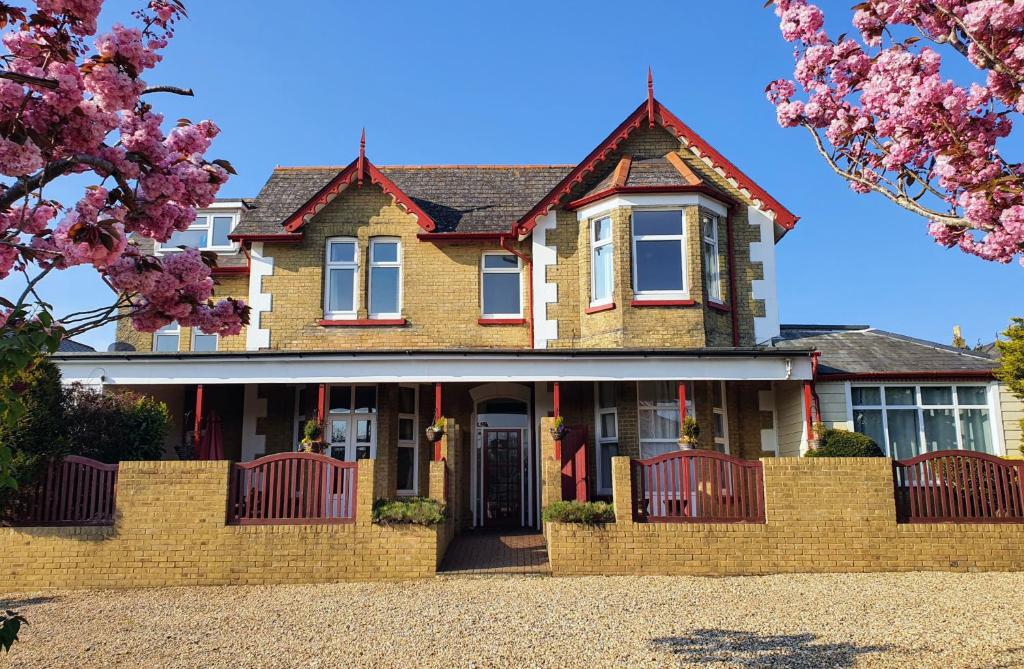 Summerhill Apartments, Shanklin (updated prices 2024)