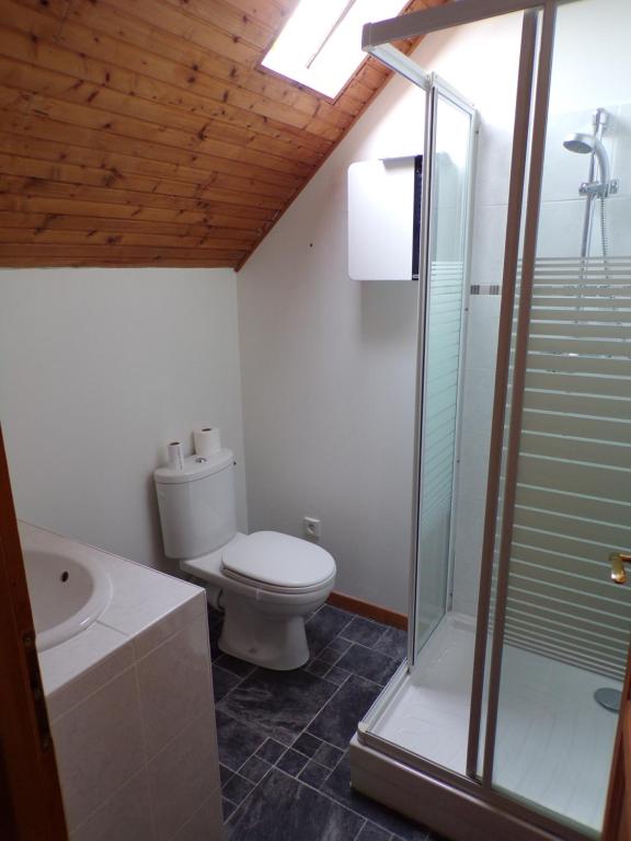 LES PRIMEVERES - Familiekamer Met Douche