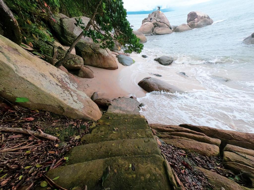  Apartamento pé na areia com linda vista para o mar
