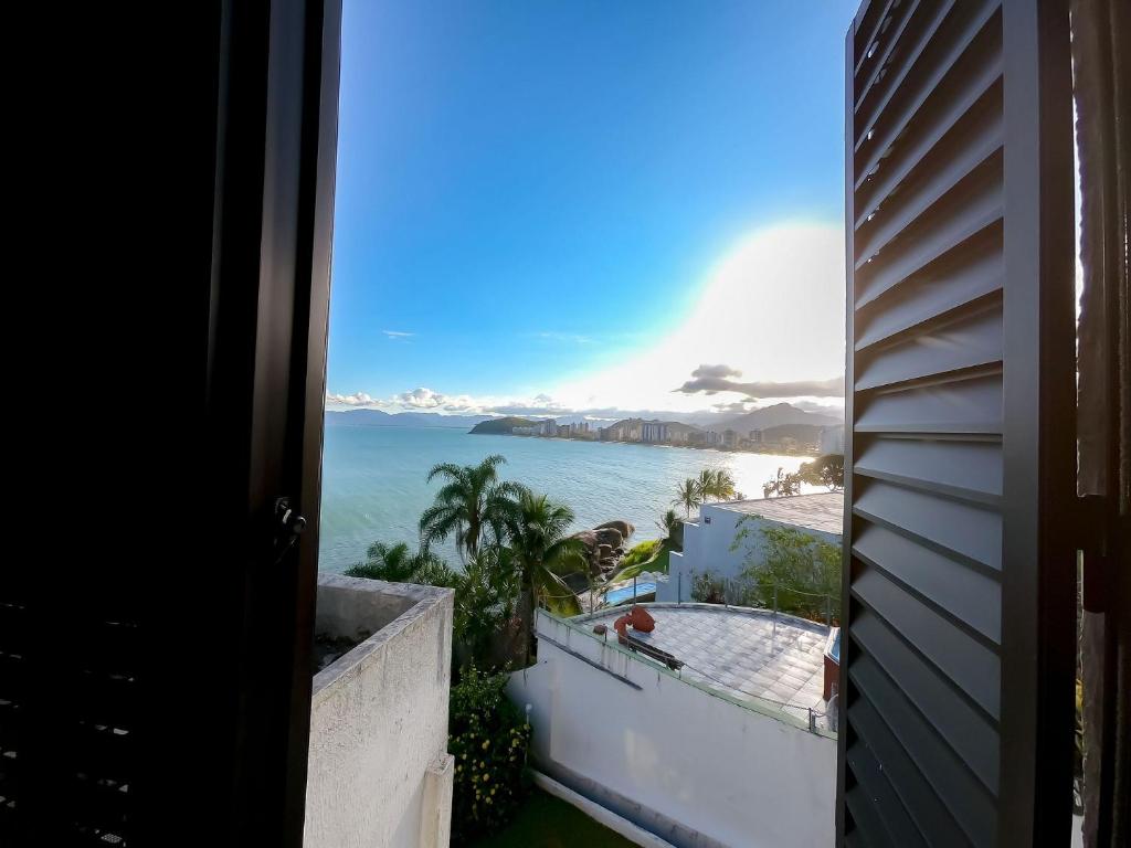  Apartamento pe na areia com vista maravilhosa