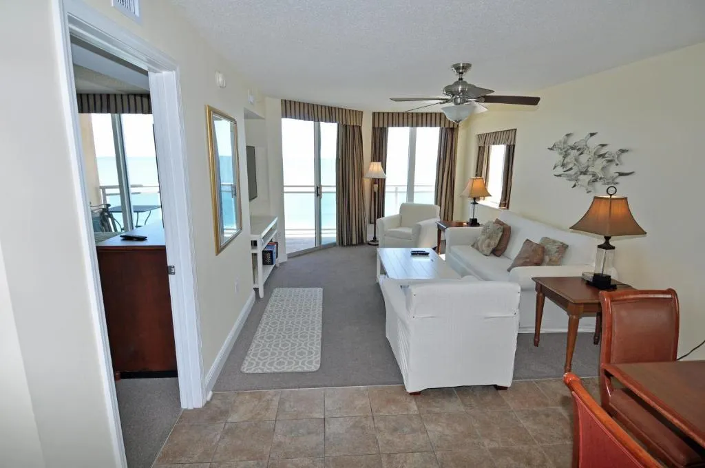 BAHAMA SANDS 709, 3BR oceanfront end unit. Resort amenities, Murrells Inlet (SC), United States