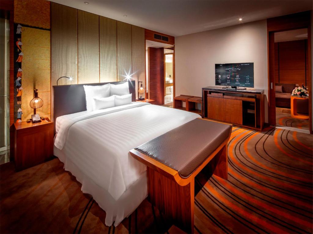 Phòng Suite, Quyền Lui Tới Lounge, 1 Giường Cỡ King