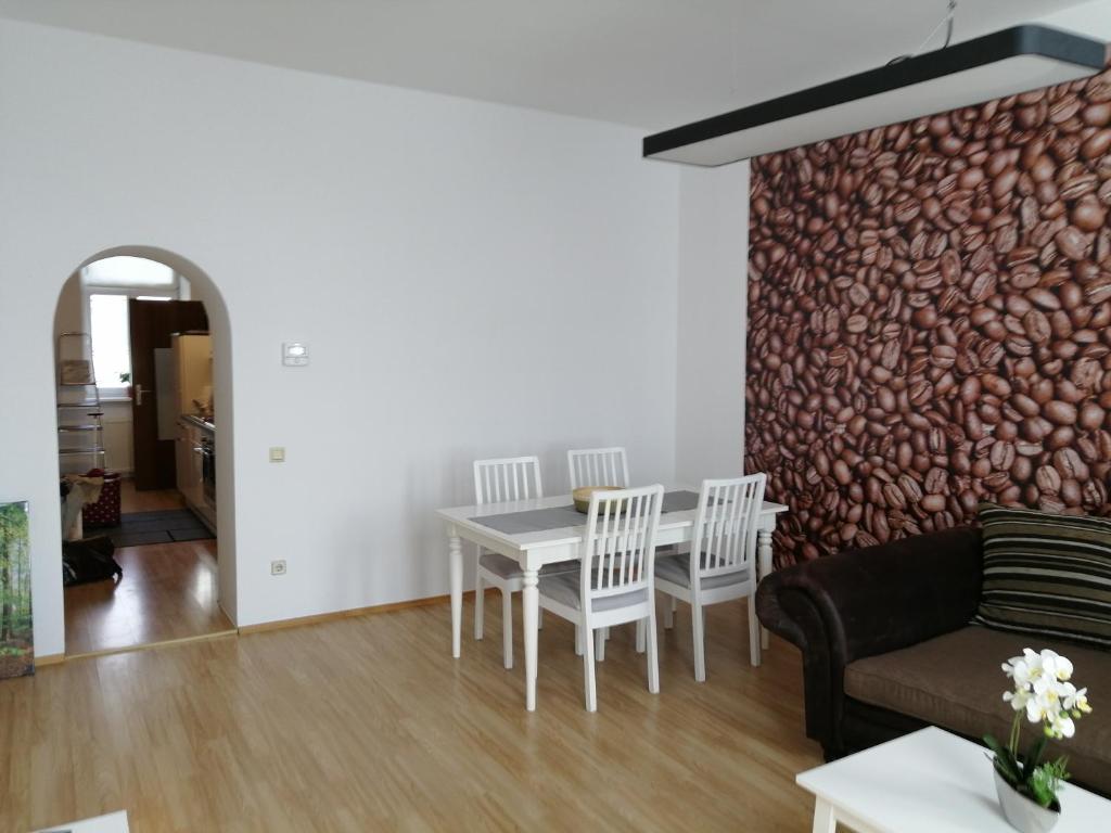 Apartments near Yppenplatz & Brunnenmarkt - One-Bedroom Apartment