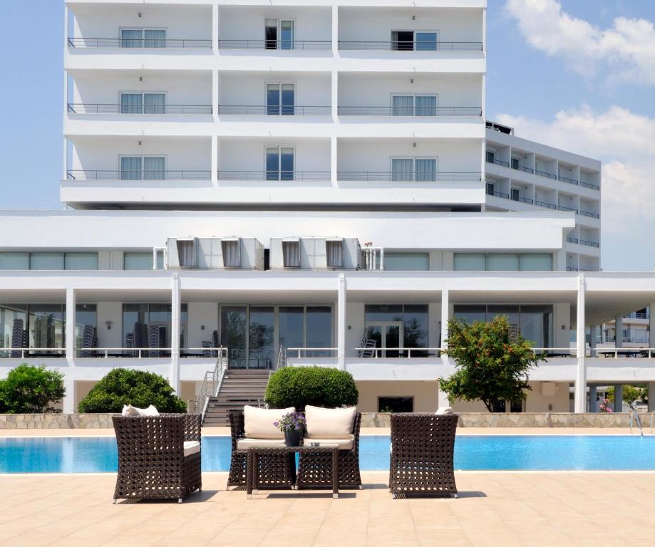 Bazén v ubytování Lucy Hotel nebo v jeho okolí