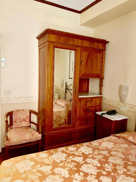 Hotel La Calcina - Resim 42