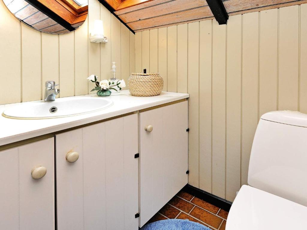 Fotografie z fotogalerie ubytování Three-Bedroom Holiday home in Otterup 9 v destinaci Otterup