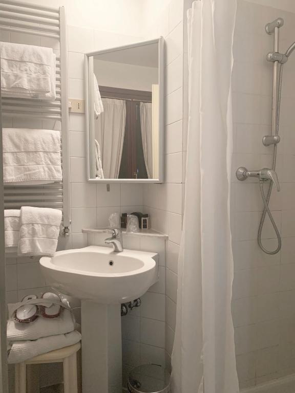 Koupelna v ubytování Hotel La Calcina