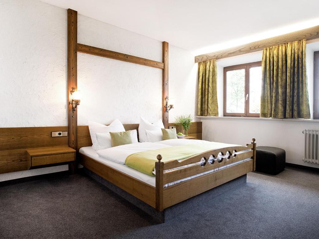 Hotel-Landgasthof KREUZ - Standaard Tweepersoonskamer