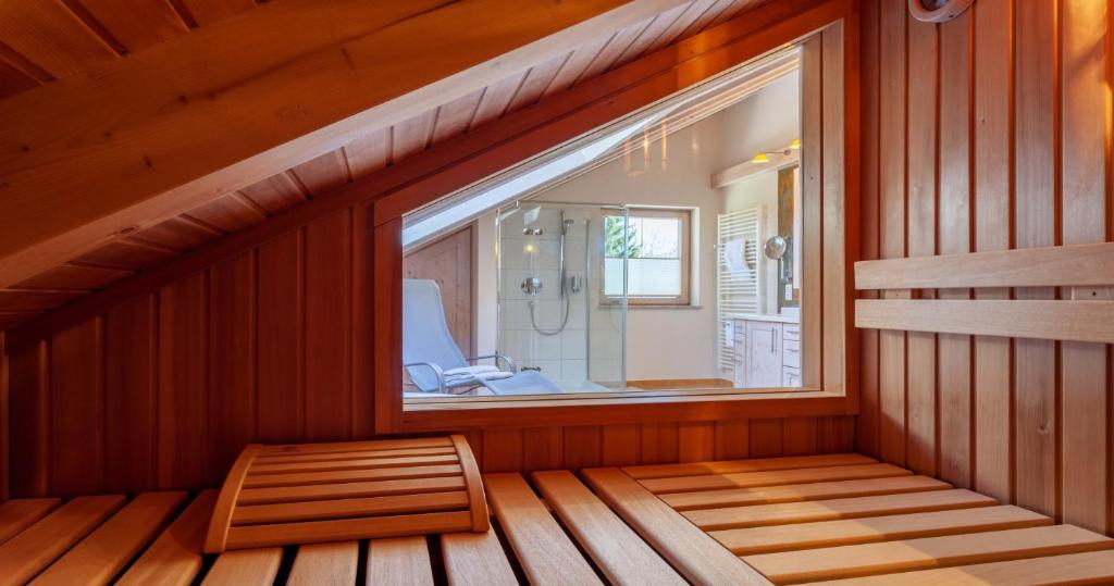 Koupelna v ubytování Hotel Natur-Landhaus Krone