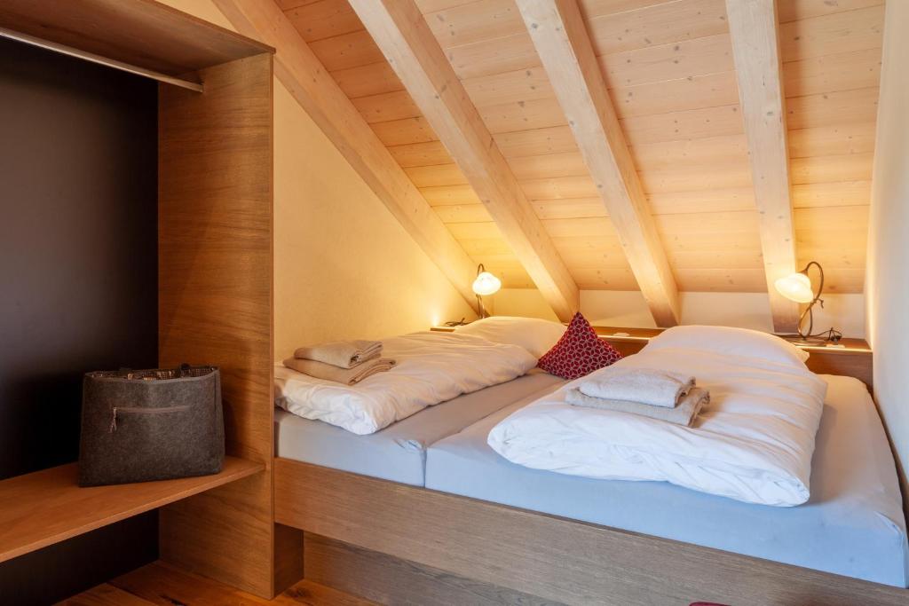 Postel nebo postele na pokoji v ubytování Hotel Natur-Landhaus Krone