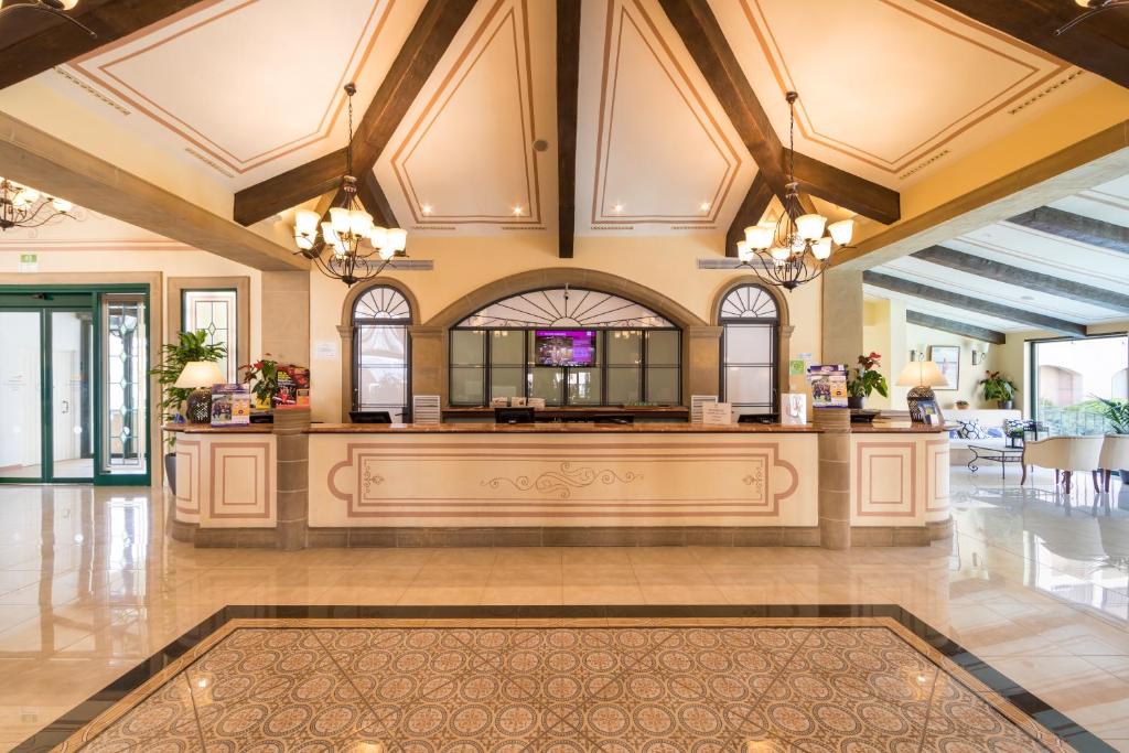 Lobby alebo recepcia v ubytovaní PortAventura Hotel PortAventura - Includes unlimited access to PortAventura Park & 1 access to Ferrari Land