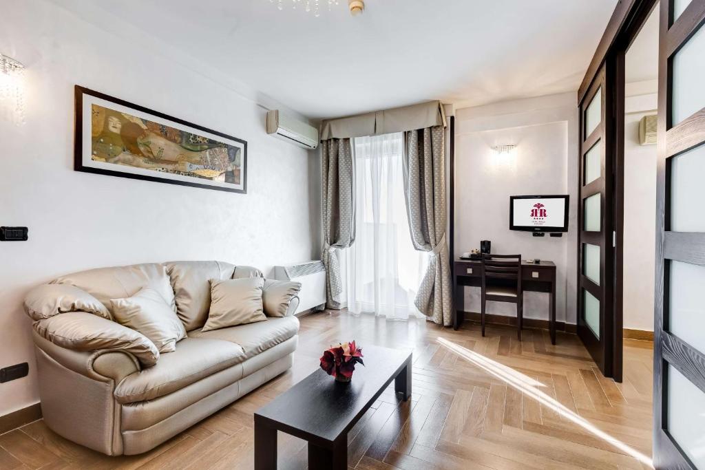 TV a/nebo společenská místnost v ubytování Best Western Hotel Rocca