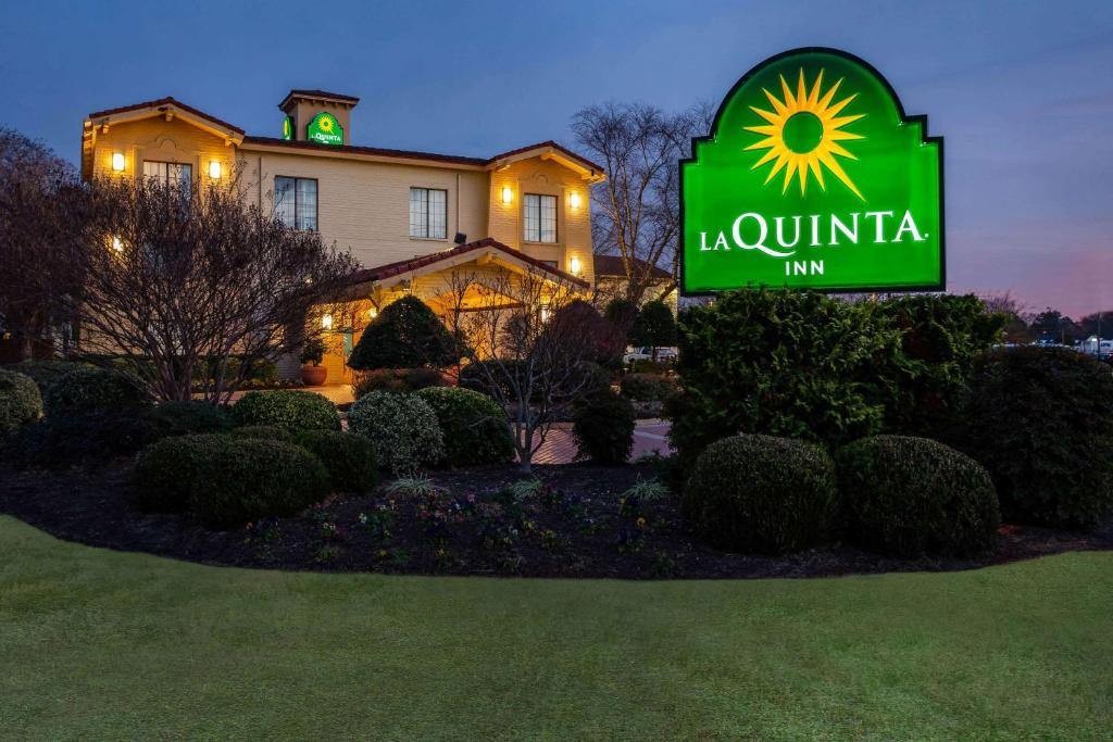 Gallery image of La Quinta Inn by Wyndham Norfolk Virginia Beach in Virginia Beach