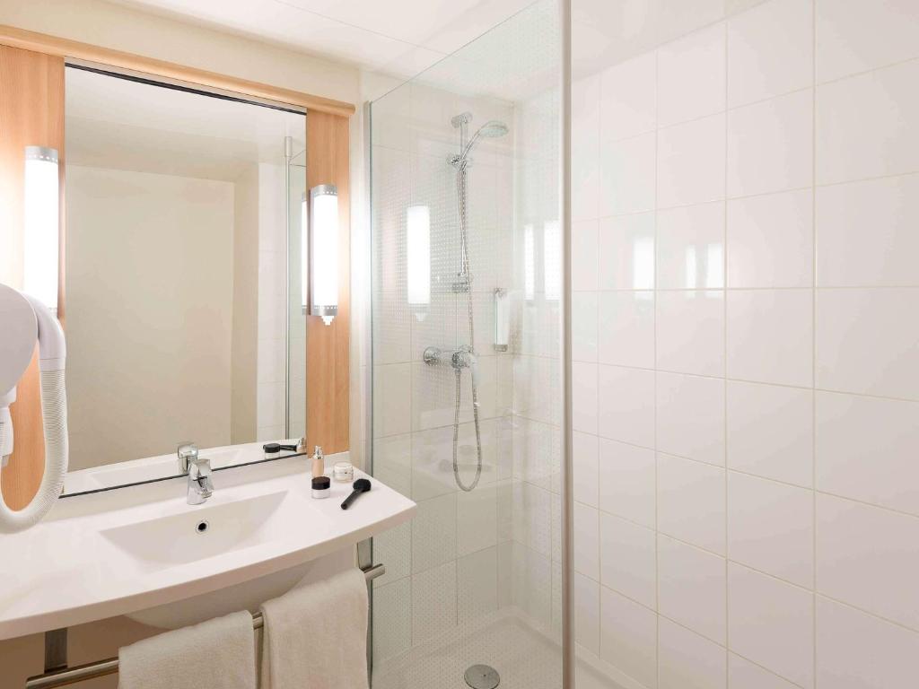 Koupelna v ubytování ibis Metz Centre Gare