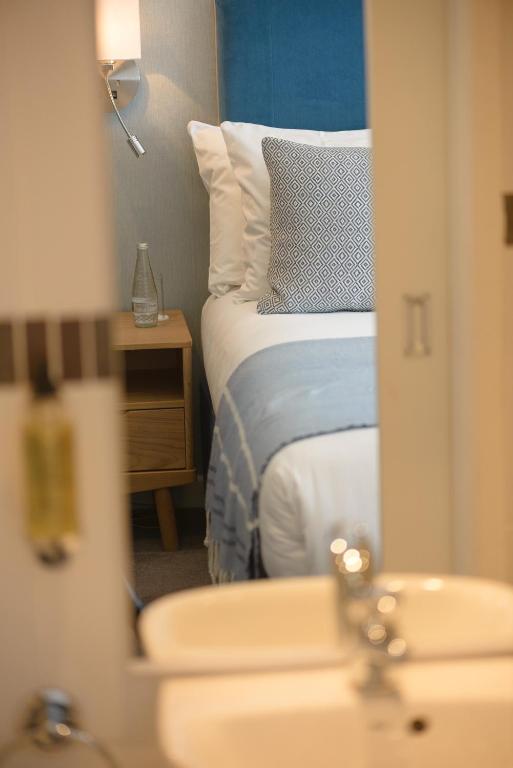 Connaught Lodge - Resim 10