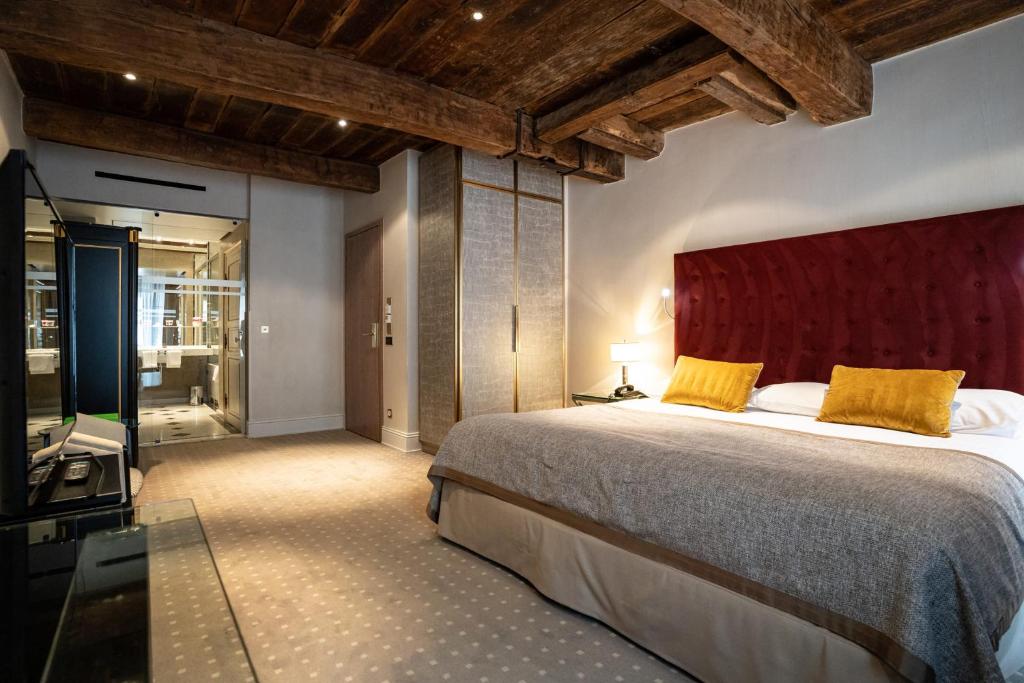 Hotel Le Place d'Armes - Relais & Châteaux - Resim 17