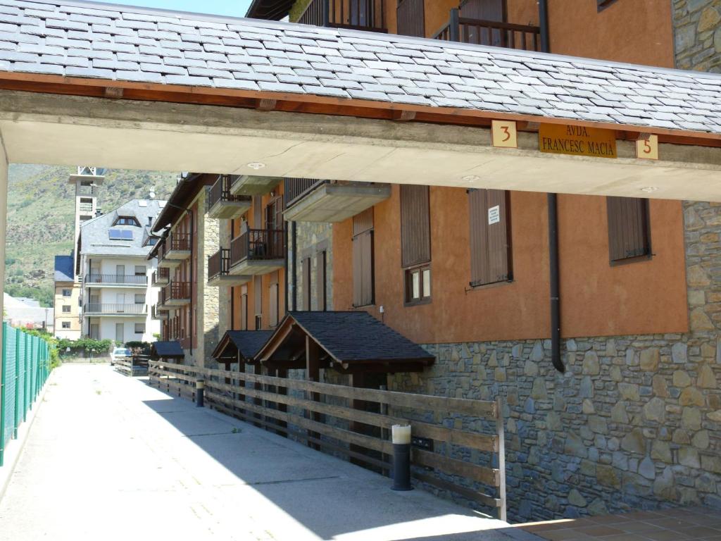 APARTMENTSUITESPAIN BAQUEIRA DUPLEX 9p (ESP Esteri dAneu ...