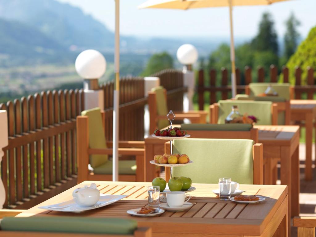 Nespecifikovaný výhled na hory nebo výhled na hory při pohledu z hotelu