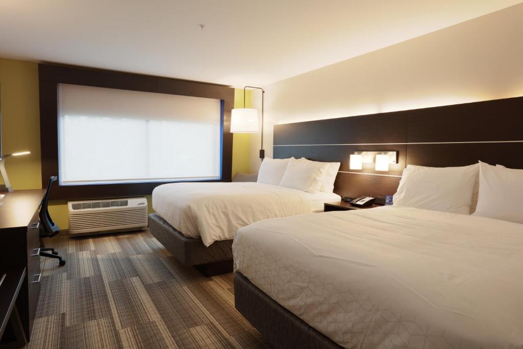 Postel nebo postele na pokoji v ubytování Holiday Inn Express Oneonta by IHG