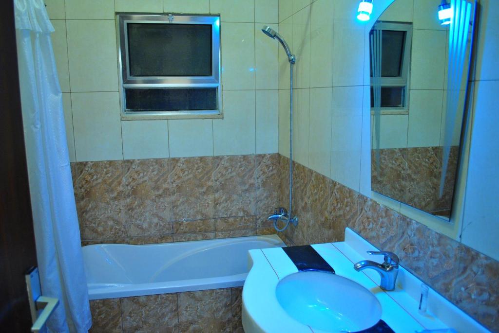 Koupelna v ubytování Al Qidra Hotel & Suites Aqaba