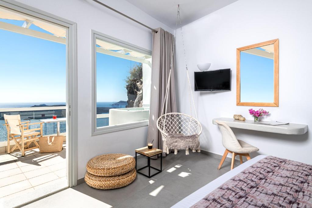 A balcony or terrace at Adamant Suites