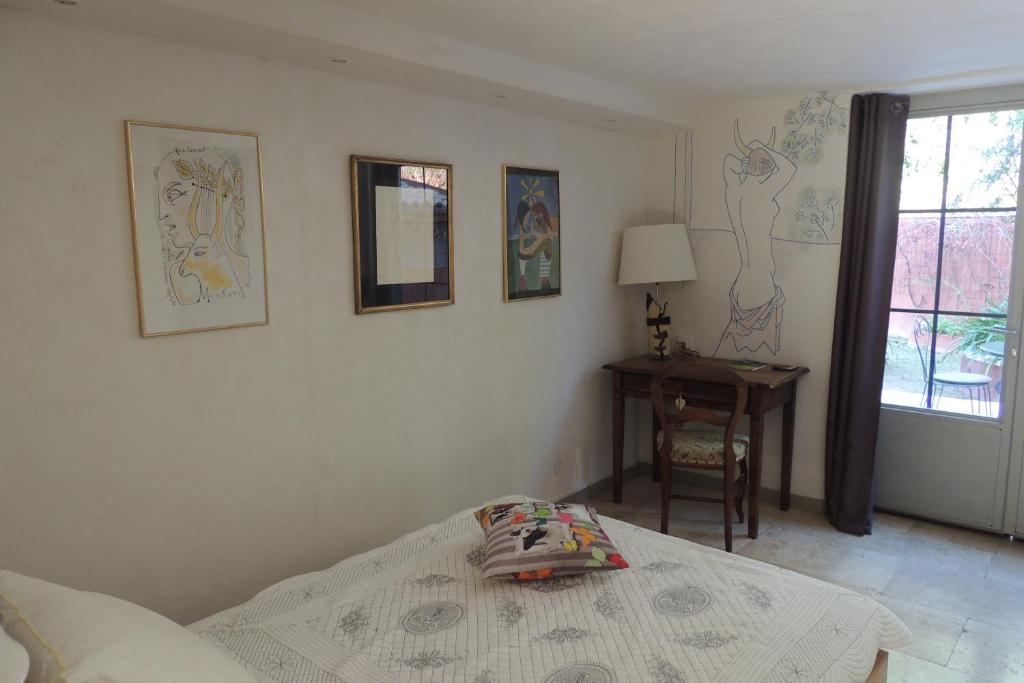 Sous L'Olivier - Suite Cocteau