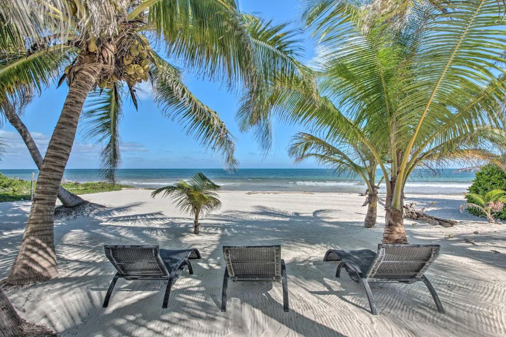 Beachfront Quintana Roo Apartment with Ocean Views!, El Placer