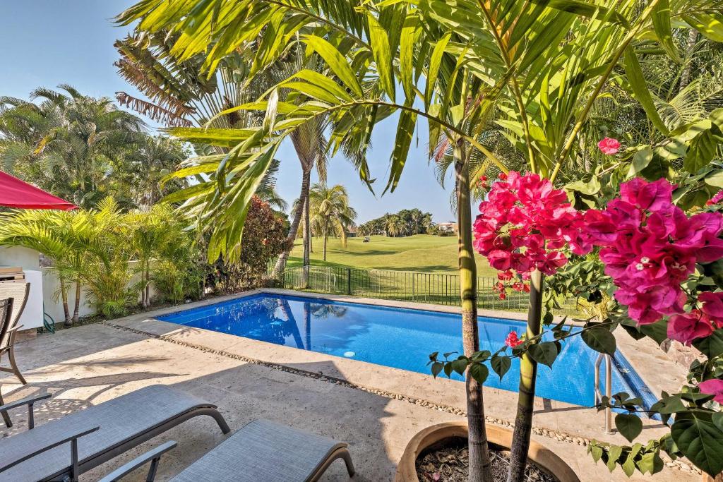 Πισίνα στο ή κοντά στο Nuevo Vallarta Villa Private Pool and Beach Access!