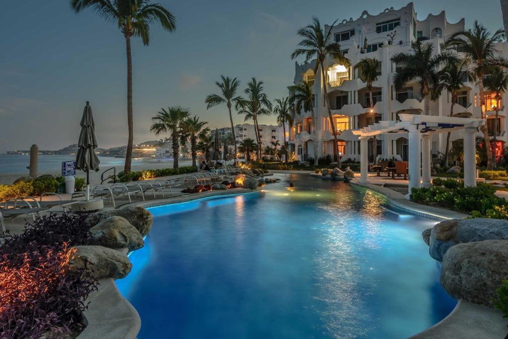 Piscina de la sau aproape de Beachfront Oasis in Cabo with Resort Amenities!