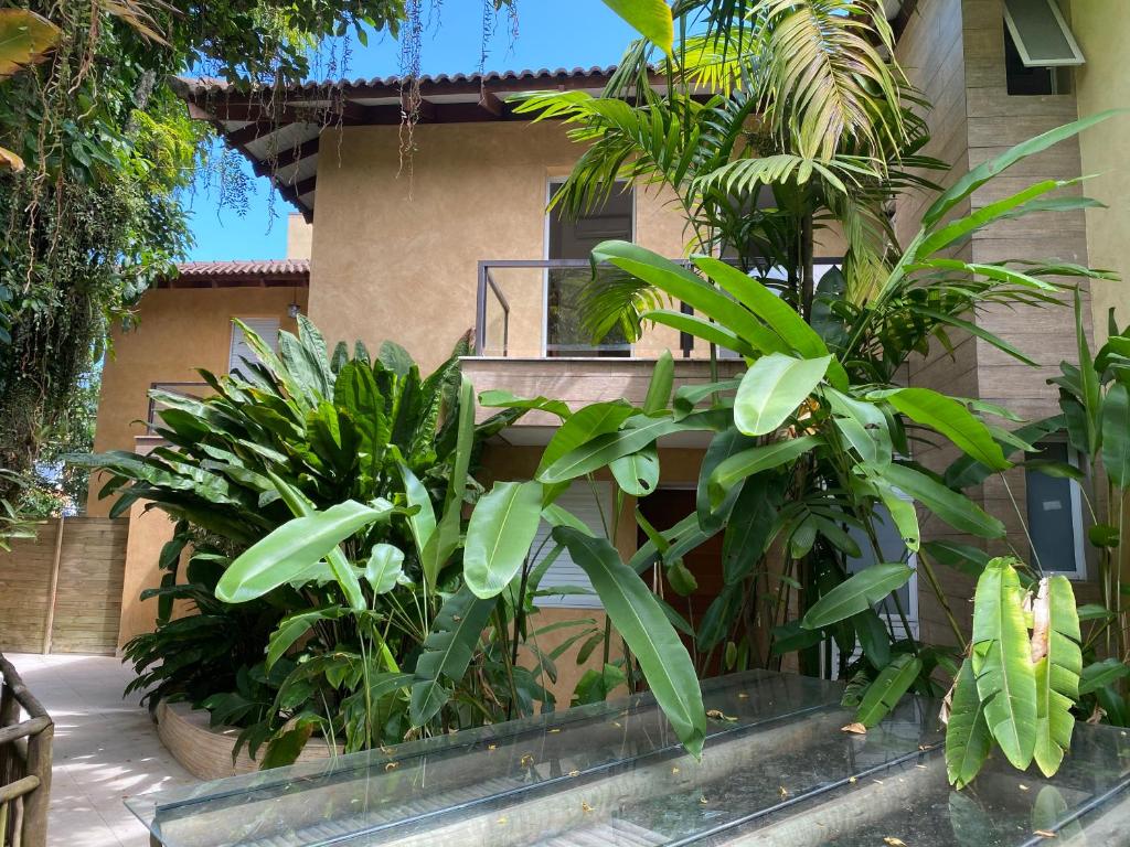  Linda casa em Condomínio fechado - Praia de Juquehy