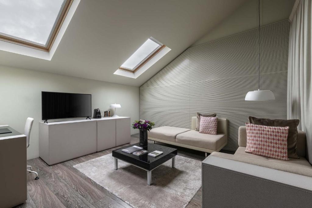 9Hotel Mercy - Resim 15