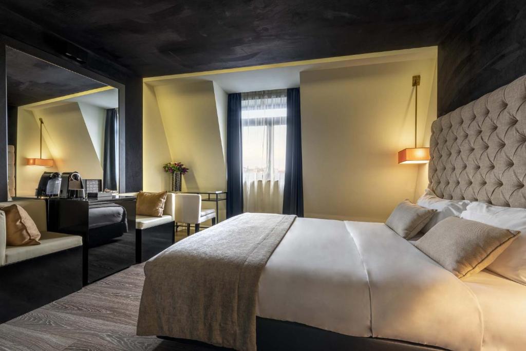 9Hotel Mercy - Resim 14