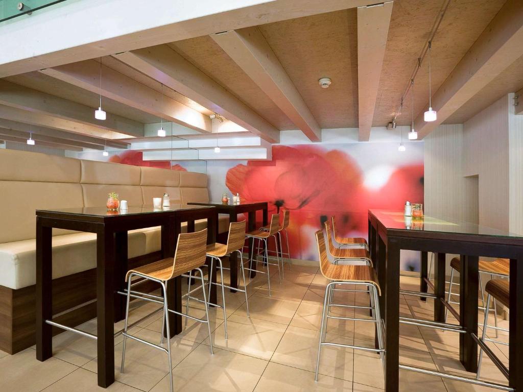 Restauracja lub miejsce do jedzenia w obiekcie Ibis Wien Messe
