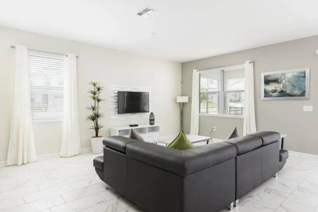 Gorgeous 8-Bed ChampionsGate Resort Home-1528FD, Davenport, United States