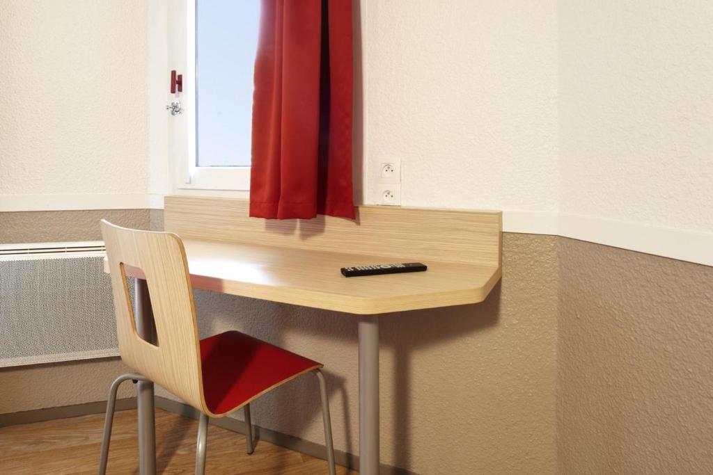 Premiere Classe Avignon Courtine Gare TGV - Resim 17