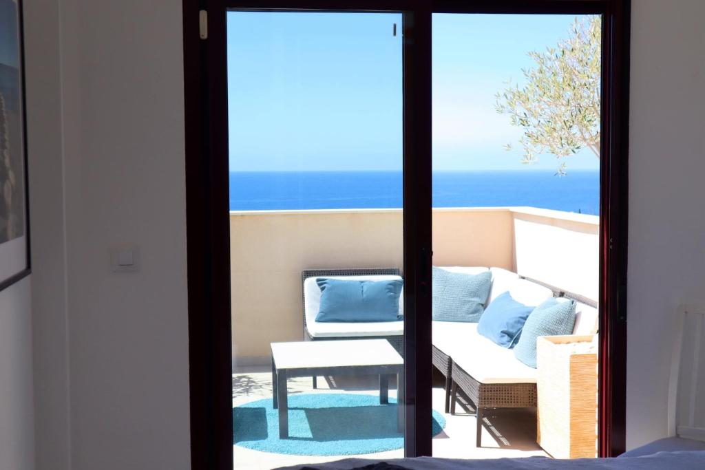 Posezení v ubytování Sea view apartment Mojon hills