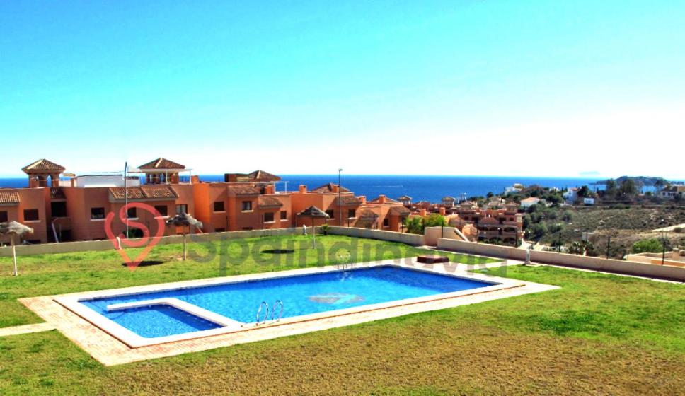 Bazén v ubytování Sea view apartment Mojon hills nebo v jeho okolí