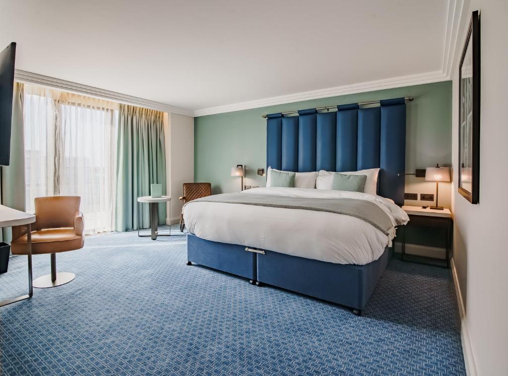 
Executive King Room with Balcony
