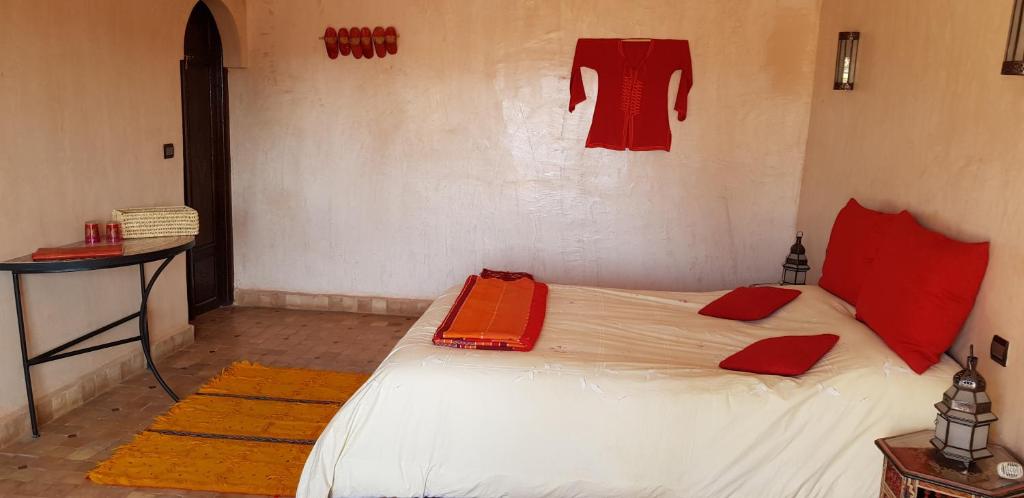 Postel nebo postele na pokoji v ubytování Riad Dar Bergui