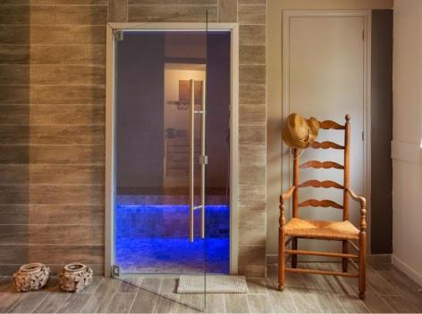 Un baño de Tuilerie de Talouan Maison de maître 4 étoiles écologique et tout confort
