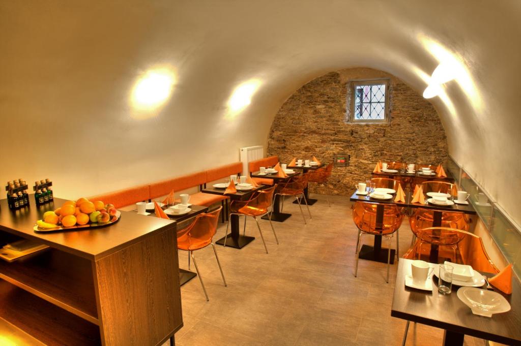 Jídlo v hotelu nebo okolí