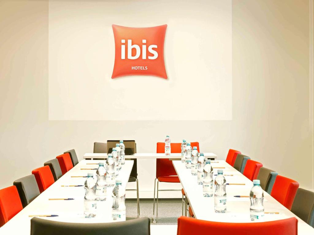 Restaurace v ubytování Ibis Warszawa Ostrobramska
