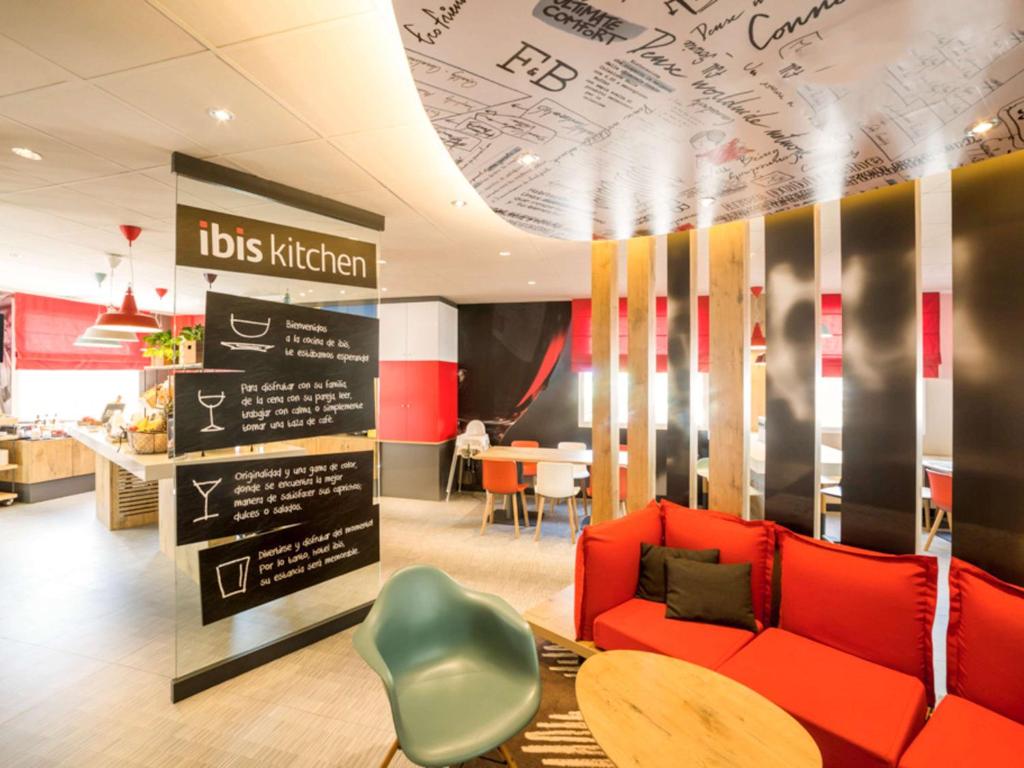 Posezení v ubytování Ibis Barcelona Castelldefels