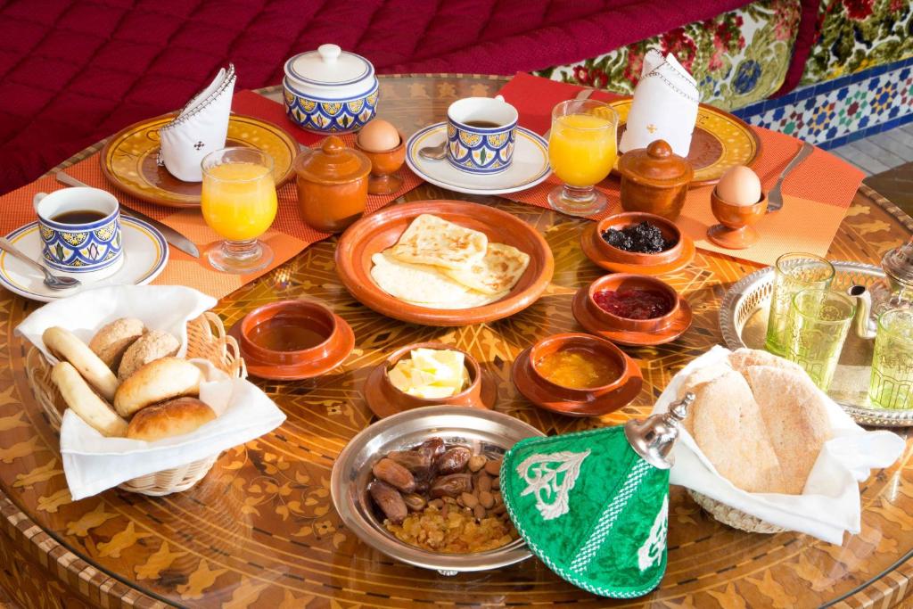 Cibo presso il riad o nelle vicinanze