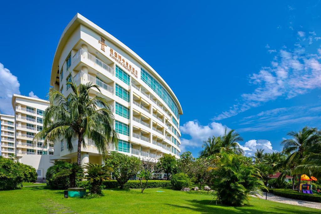 Сад в Sunshine Resort Intime Sanya