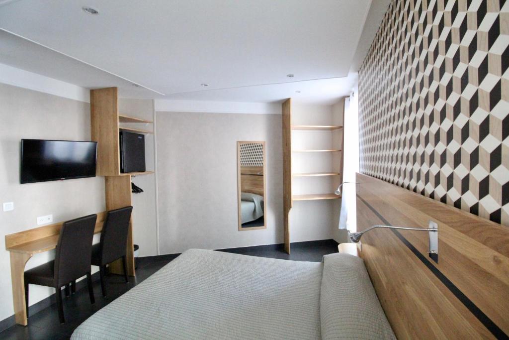 Hotel des Pyrénées - Resim 6